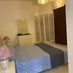 아파트 Sea Front At Bay, Malta! 멜리에하