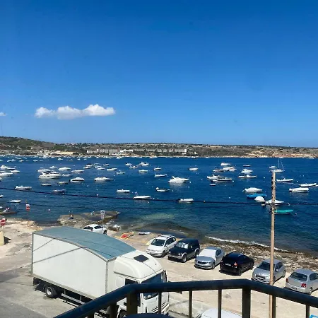 Sea Front At Bay, Malta! 아파트 멜리에하